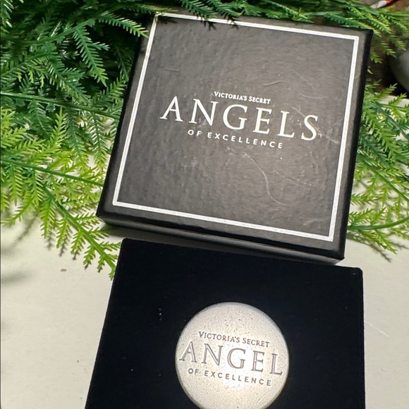 Victoria’s Secret “Angel of Excellence” Collectible Pin Brooch - Picture 3 of 7